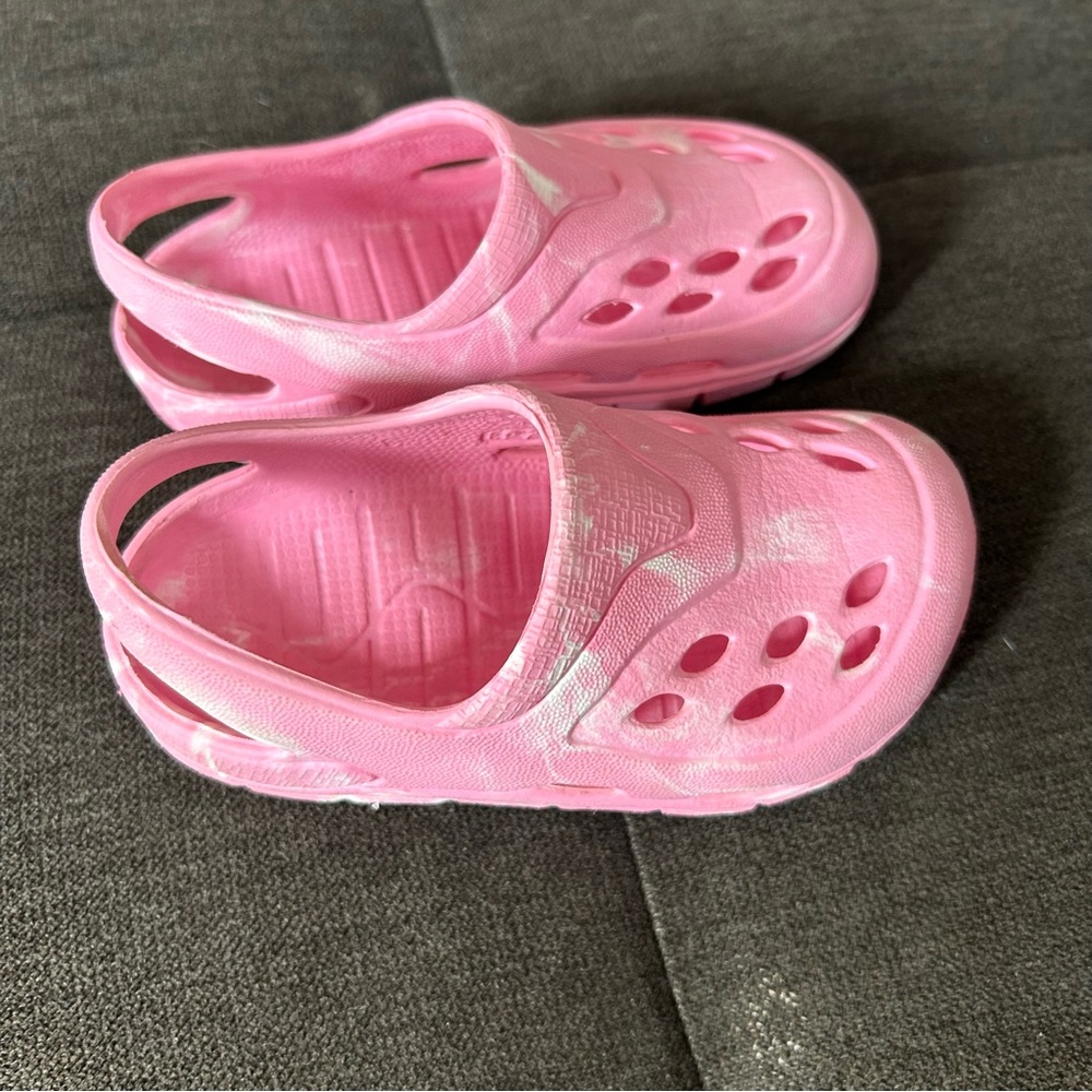 Children's Pink Water Shoes size 5